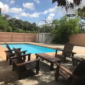 Pool Home Behind Busch Gardens Tampa