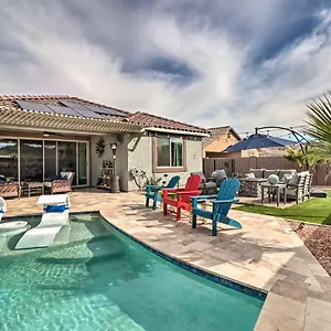 Holiday home Stunning Vacation With Private Pool!