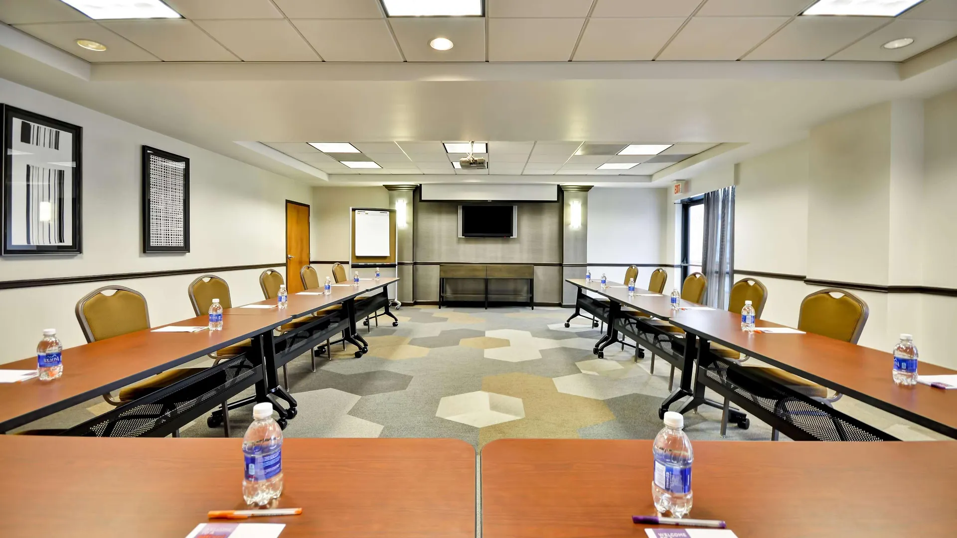 Hyatt Place Tampa Airport/Westshore Hotel